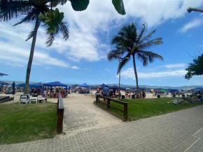 Apê 120m do mar, perto de tudo